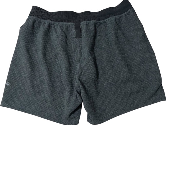 Lululemon At Ease Shorts 7” Heathered Black Gray Size XL Training Gym - Picture 2 of 7